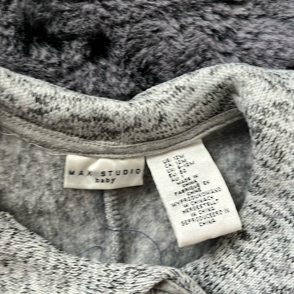 Max Studio Baby Grey Bolero With Black Buttons - Picture 2 of 3